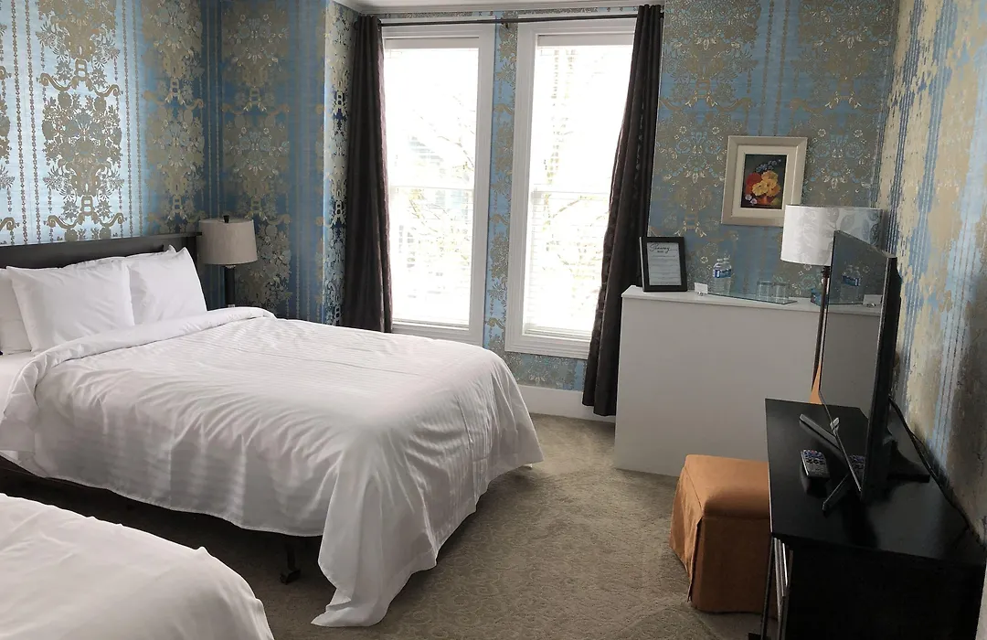 Seaway Manor B&B-1