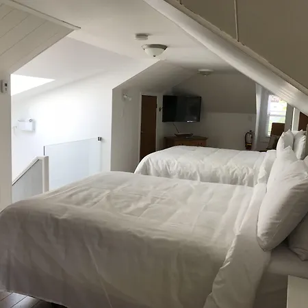 Seaway Manor B&B-2